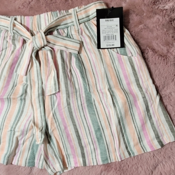 Art class short  for a girl size 6/6x - Picture 4 of 4